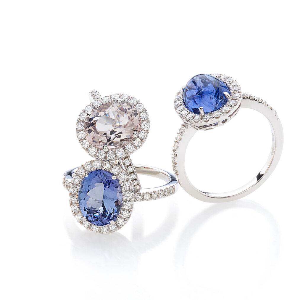White golden ring with diamonds and tanzanite