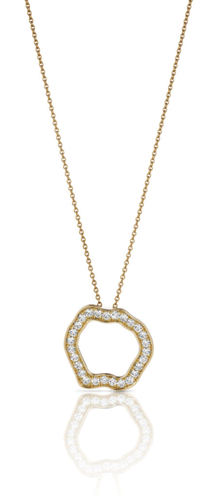 Rosé golden necklace with diamonds