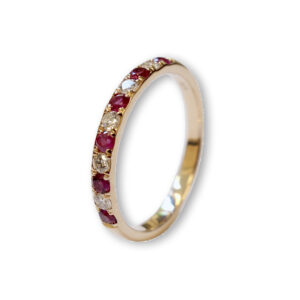 Rosé golden ring with rubies and diamonds