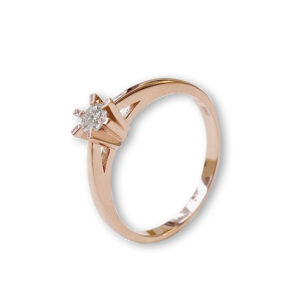 Rosé golden solitaire ring with diamond