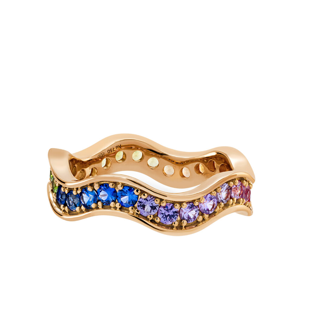 Rosé golden ring with rainbow sapphires