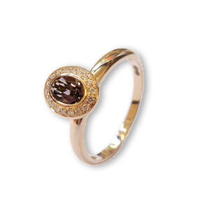 Golden ring with smokey quartz and diamonds