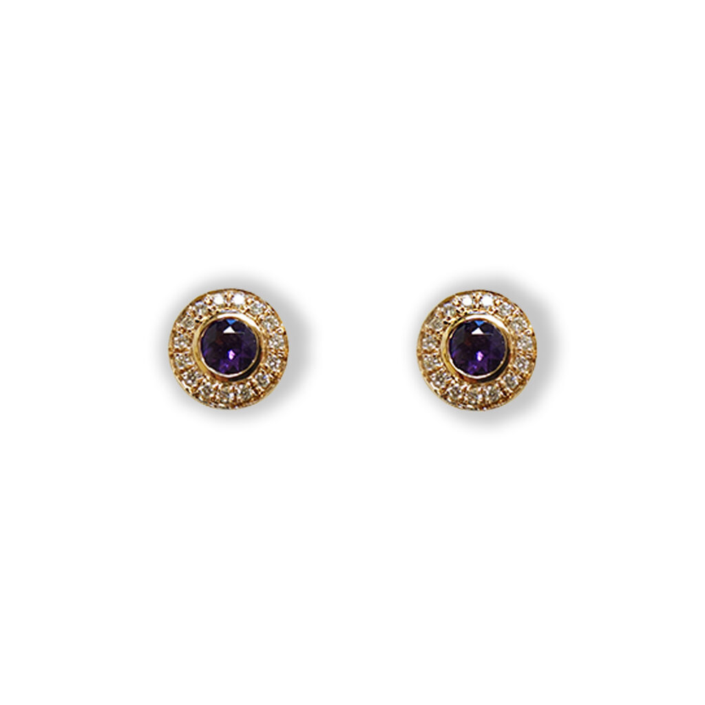 Rosé golden earstuds with amethist and diamonds