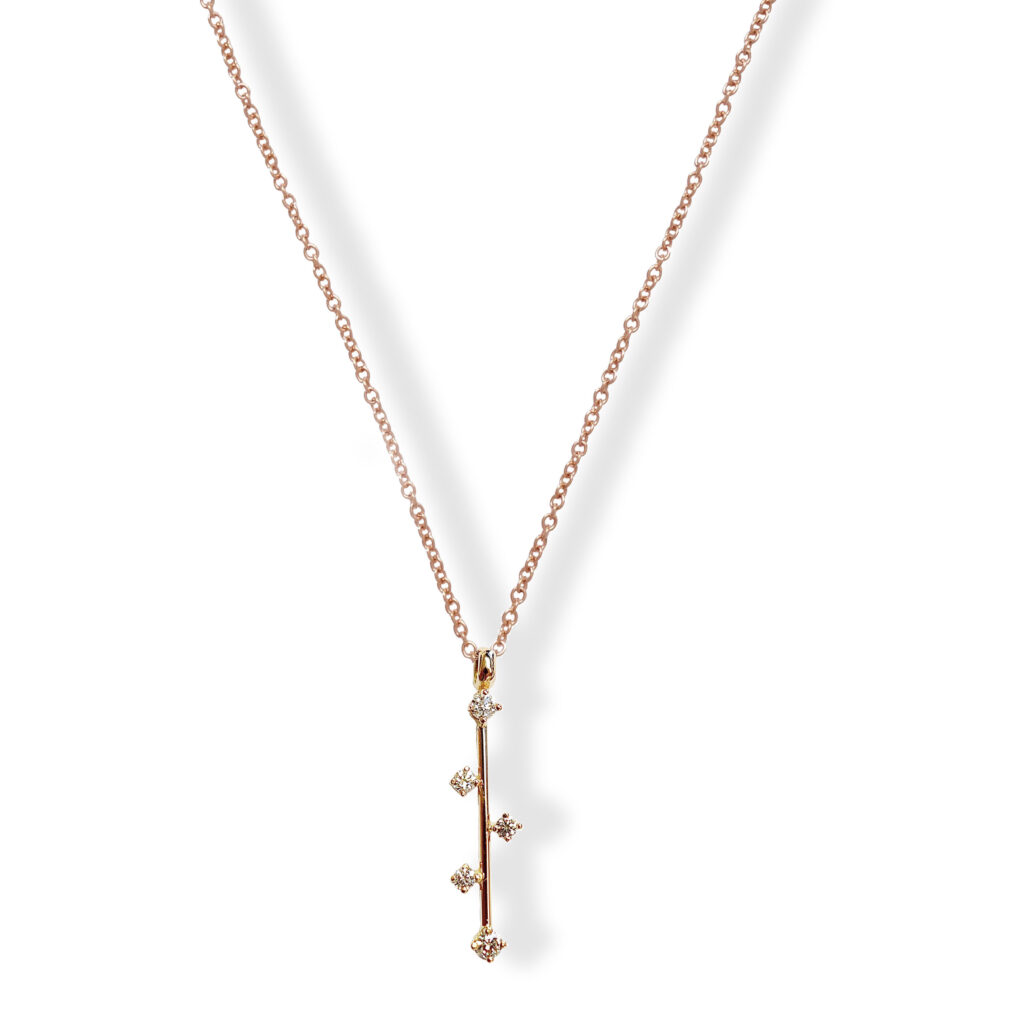 Rosé golden necklace with diamond pendant