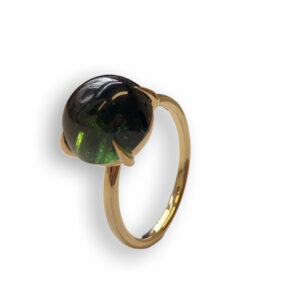 Golden ring with green tourmaline