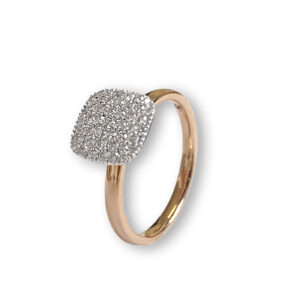 Rosé golden ring with square pavé and white diamonds