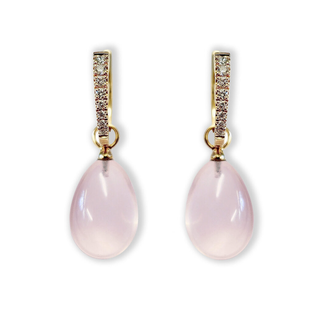 Rosé golden earrings with rosequartz and diamonds