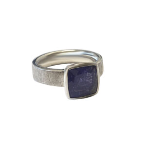 Silver ring with blue kyanite