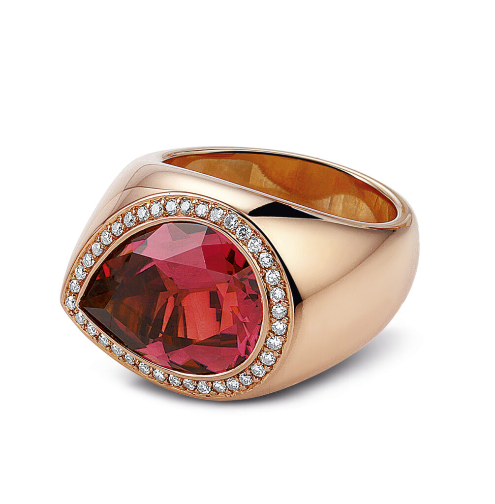 Rose golden ring with tourmaline and diamonds