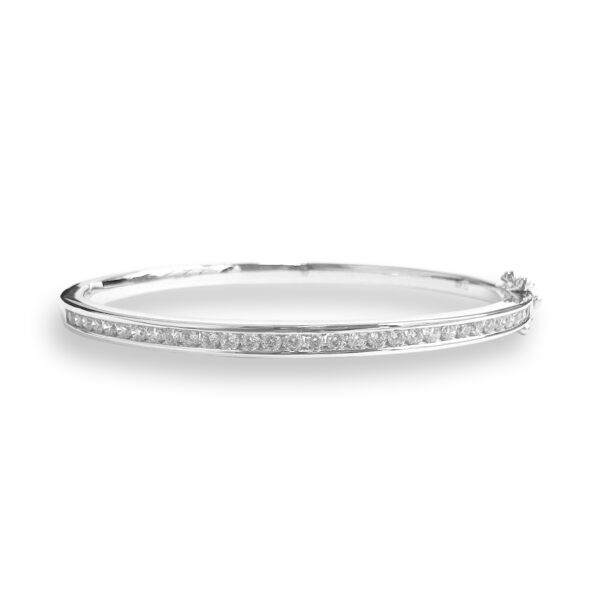 Silver bangle with zirkonia's