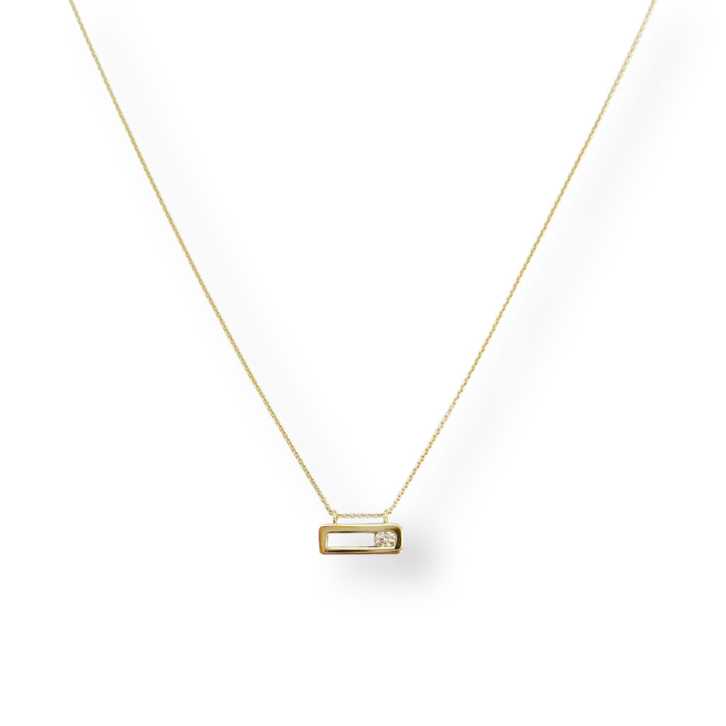 Yellow golden necklace with diamond pendant